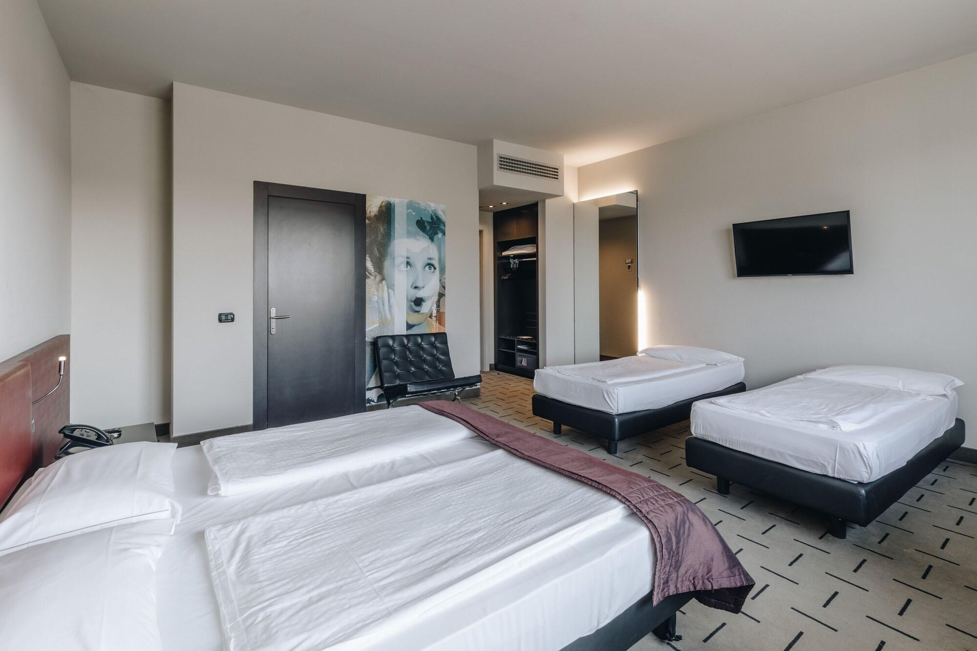Hotel Continental Cremona Exterior photo