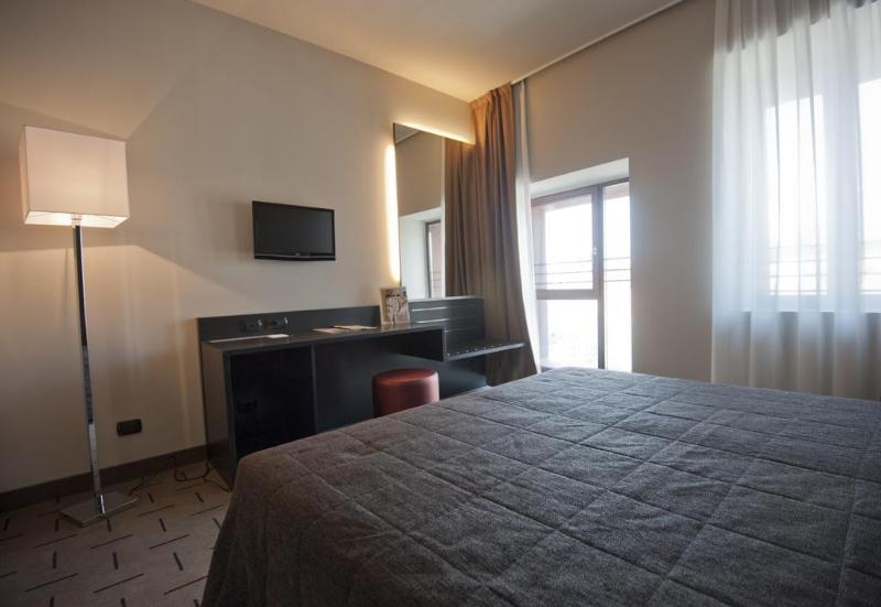 Hotel Continental Cremona Exterior photo